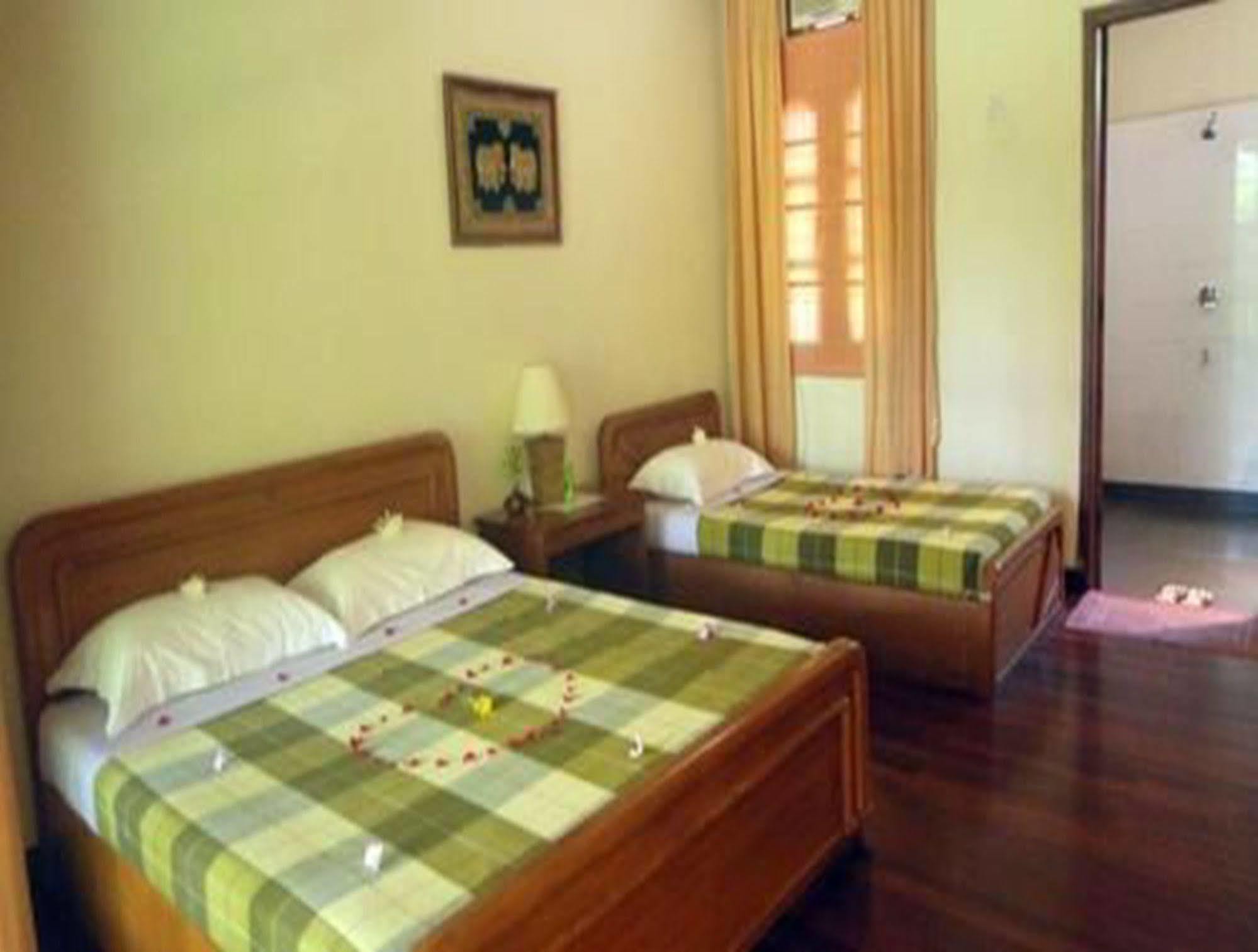 Golden Sunrise Hotel Kyaikto Kültér fotó